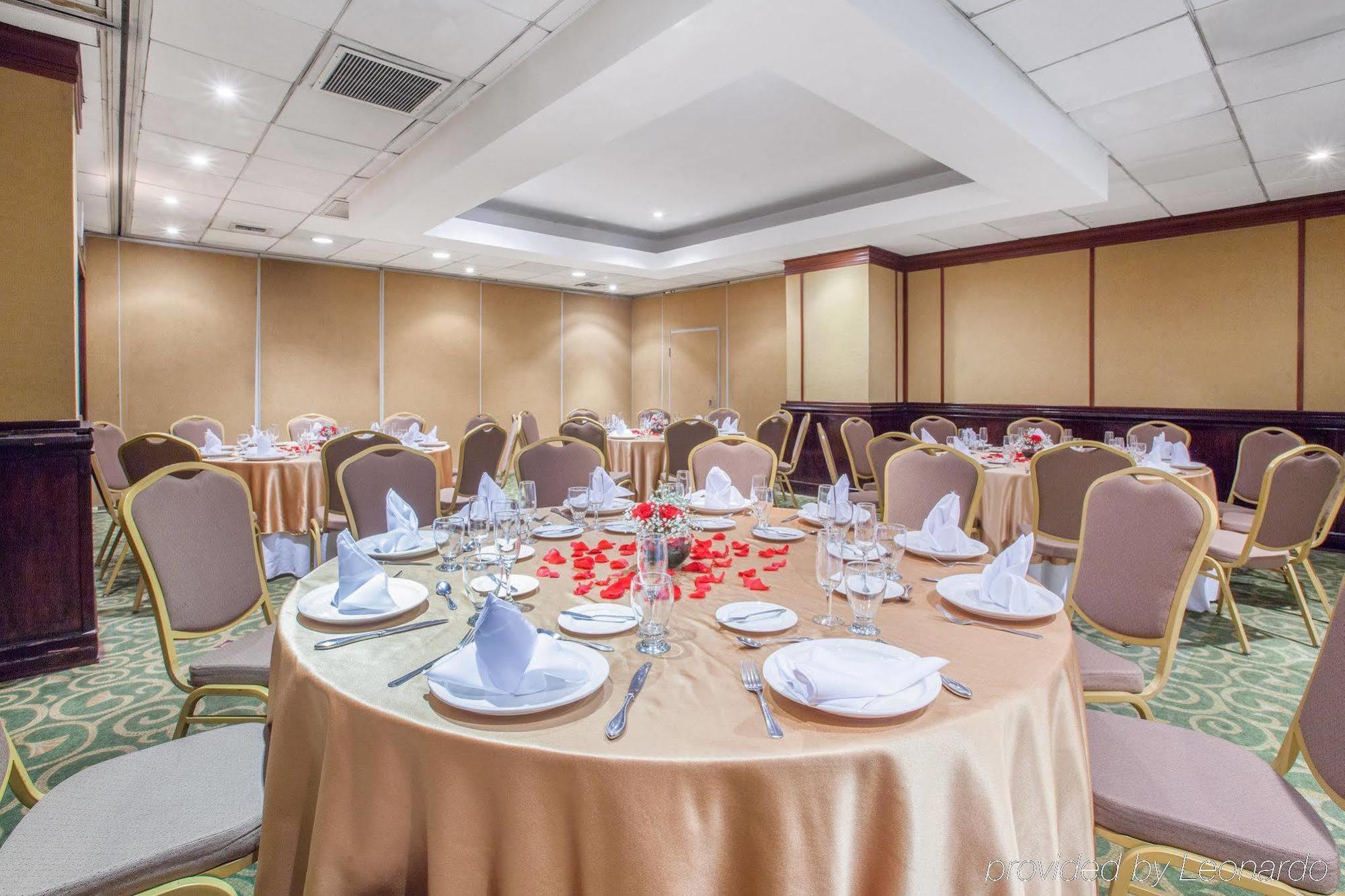 Готель Crowne Plaza Сан-Педро-Сула Екстер'єр фото